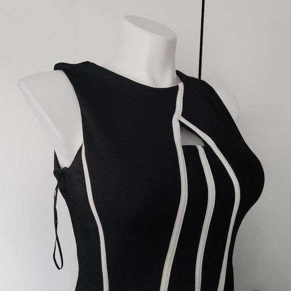 Keyhole Black and White Sleeveless Dress size 12 - Picture 5 of 7